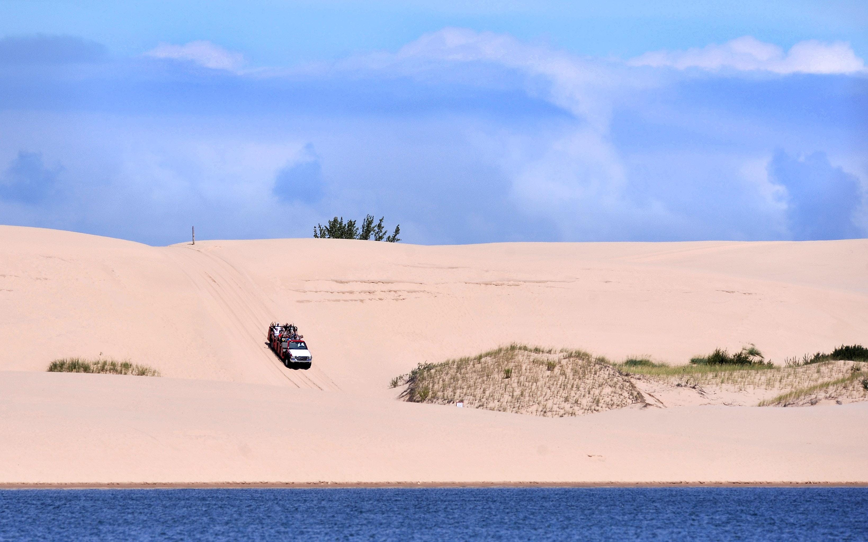 sleeping bear dunes buggy rides